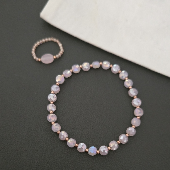 Bracelets  Angel Aura Rose Quartz ElastElegant Pink Beaded Bracelet and Ring Set - Picture 1 of 4